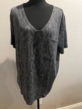 Sterling Kreek Gray/Black Textured Pocket Top XL NWT